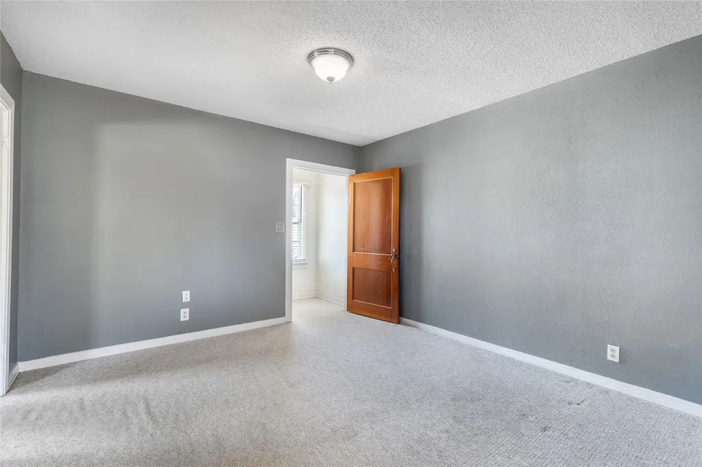 220 N Holly Sherman TX 75092