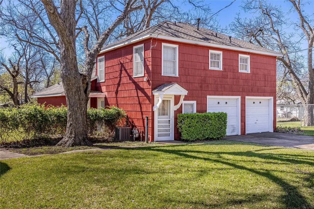 220 N Holly Sherman TX 75092