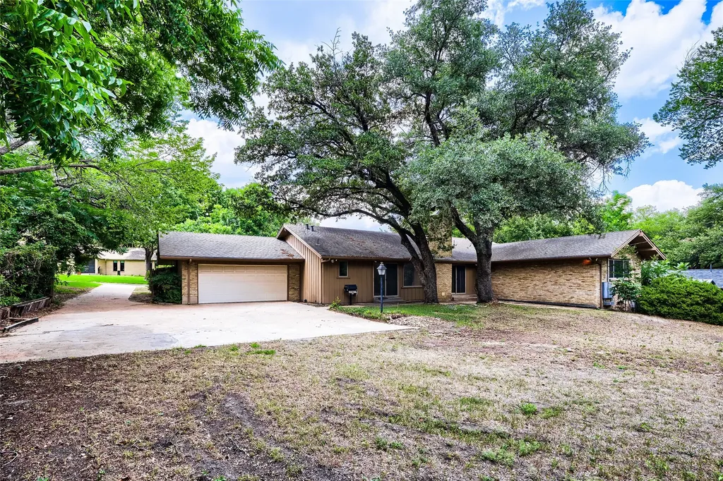 6606 Stonebrook Circle Dallas TX 75240