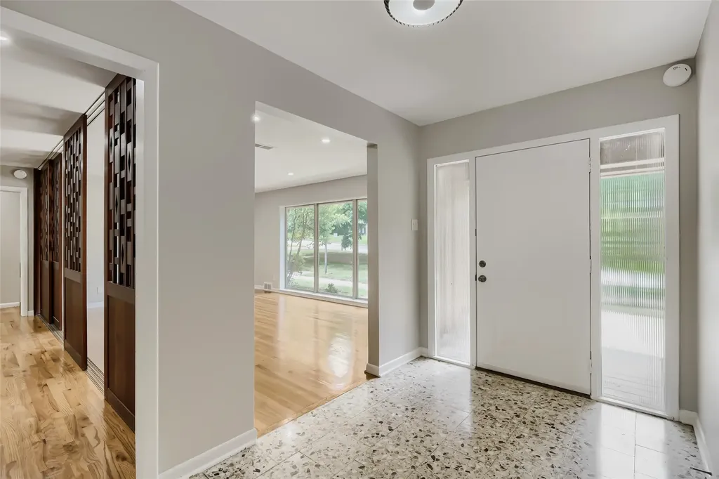 6606 Stonebrook Circle Dallas TX 75240