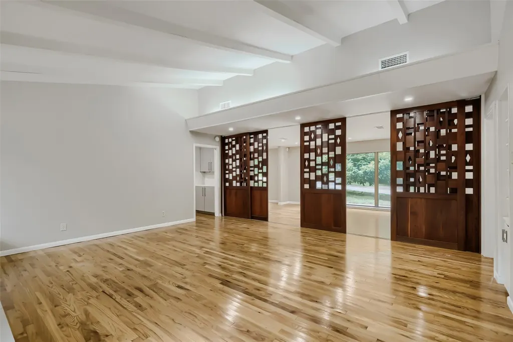 6606 Stonebrook Circle Dallas TX 75240