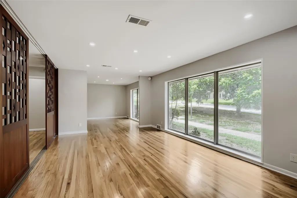 6606 Stonebrook Circle Dallas TX 75240