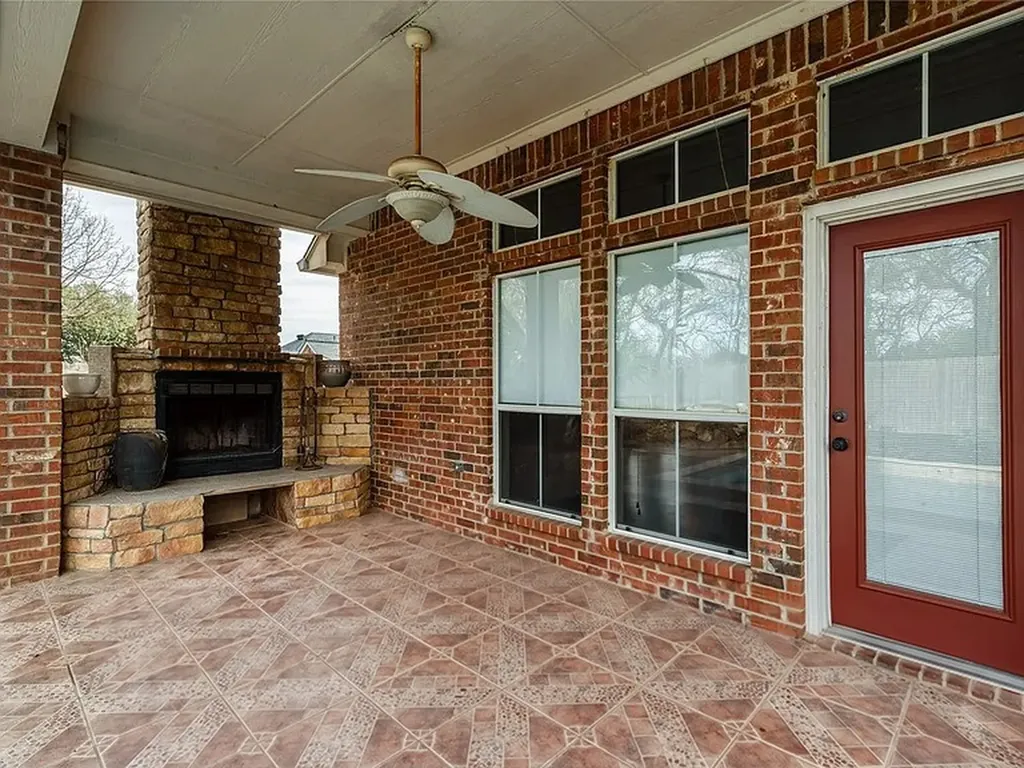 7613 Woodhaven Drive North Richland Hills TX 76182