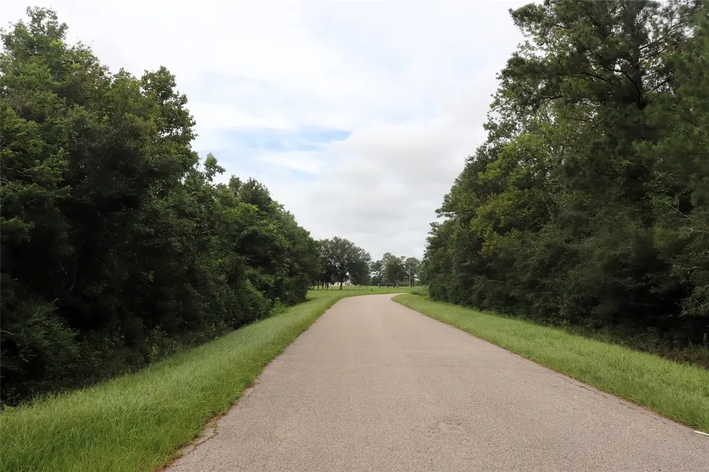 127 County Road 190 Liberty TX 77575