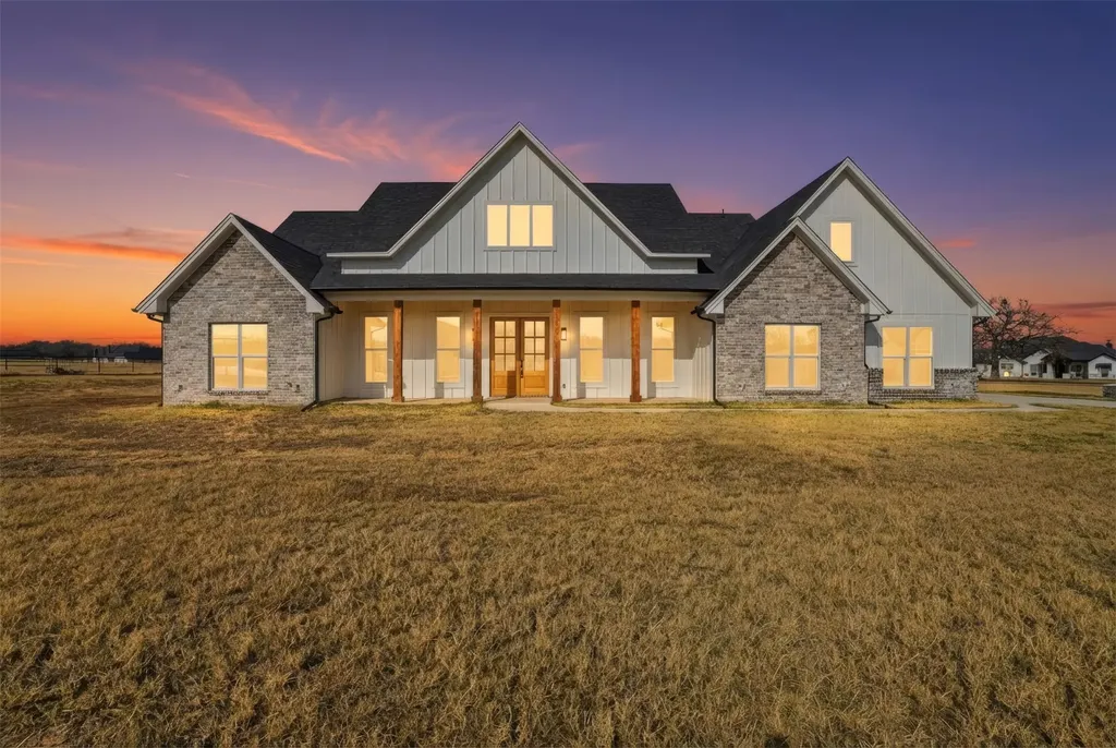 1081 Paradise Parkway Poolville TX 76487