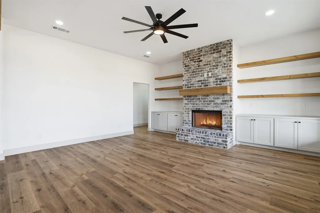 1081 Paradise Parkway Poolville TX 76487