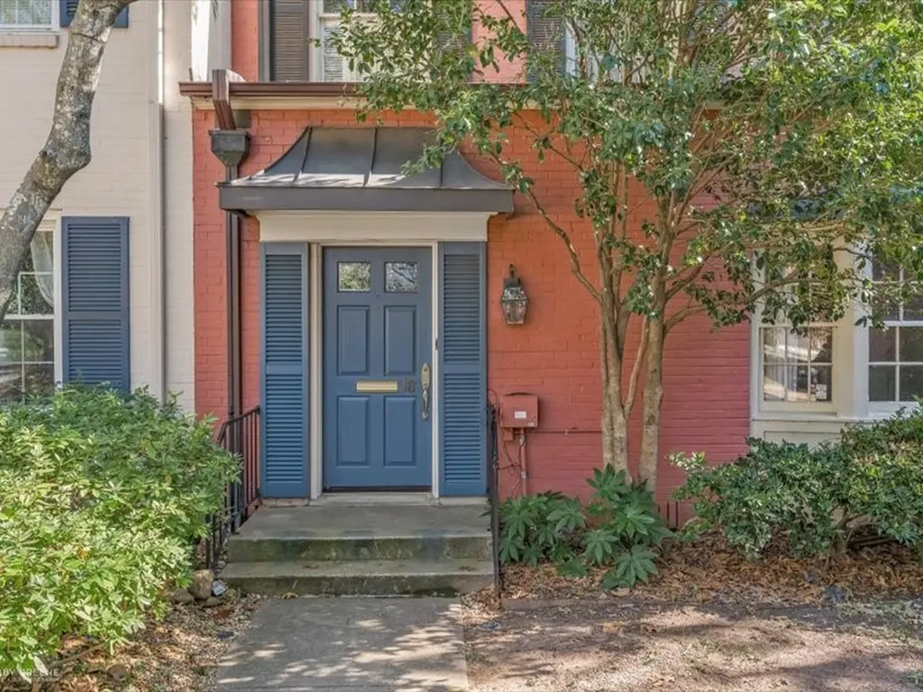 18 Dudley Square Shreveport LA 71106