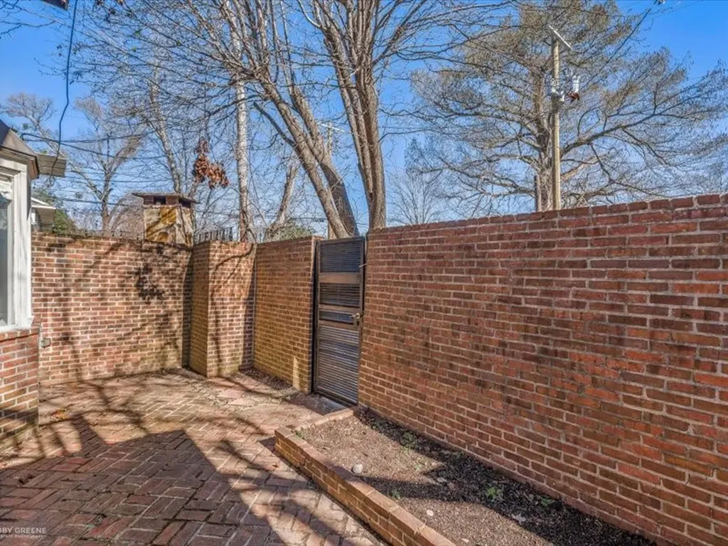 18 Dudley Square Shreveport LA 71106