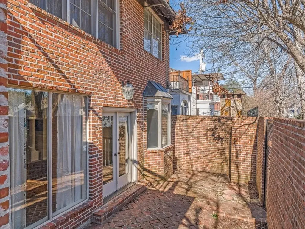 18 Dudley Square Shreveport LA 71106
