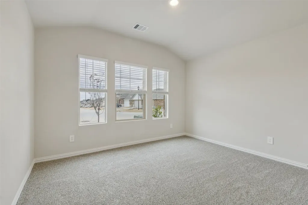 522 Castle Road Sherman TX 75092