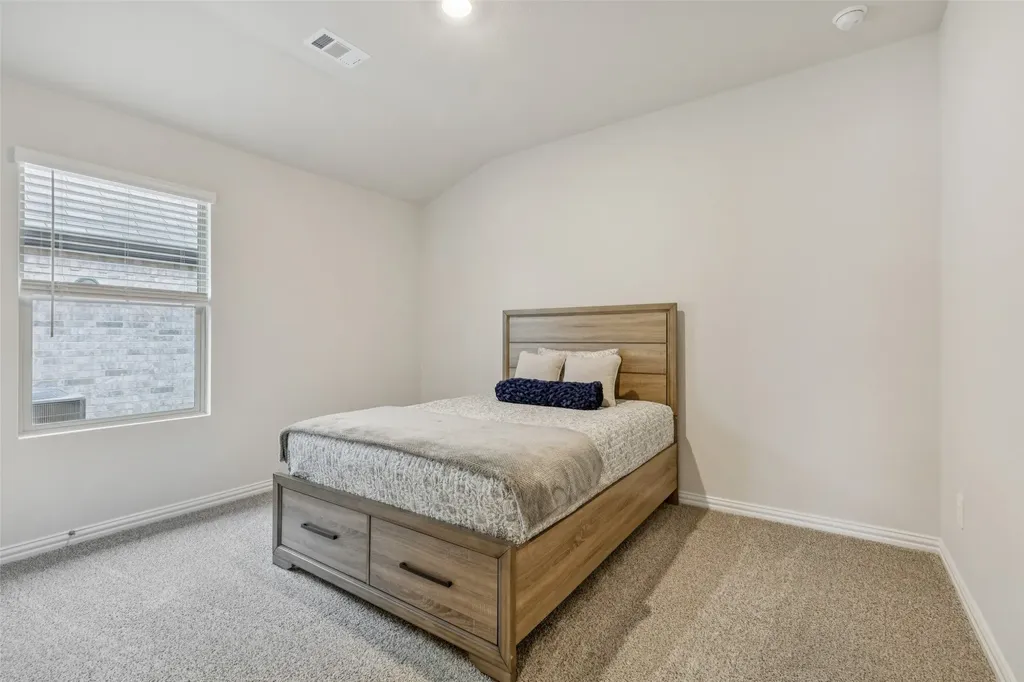 522 Castle Road Sherman TX 75092