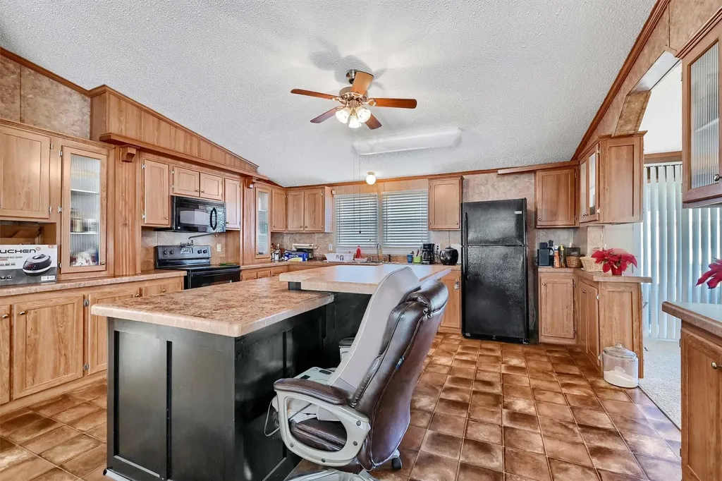115 Candlewood Circle Gainesville TX 76240