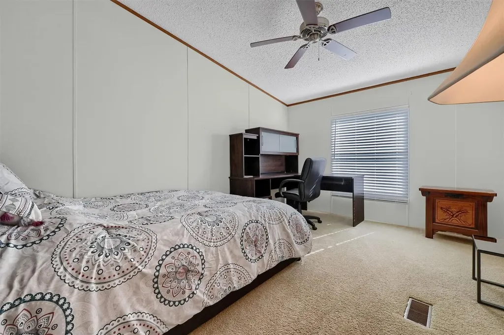 115 Candlewood Circle Gainesville TX 76240