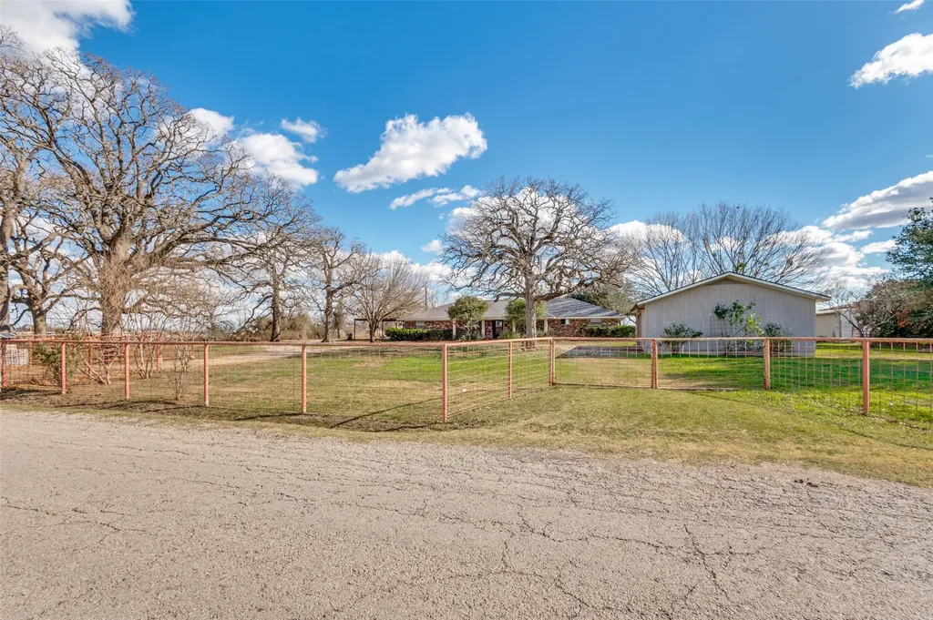 515 Farr Altom Road Combine TX 75159