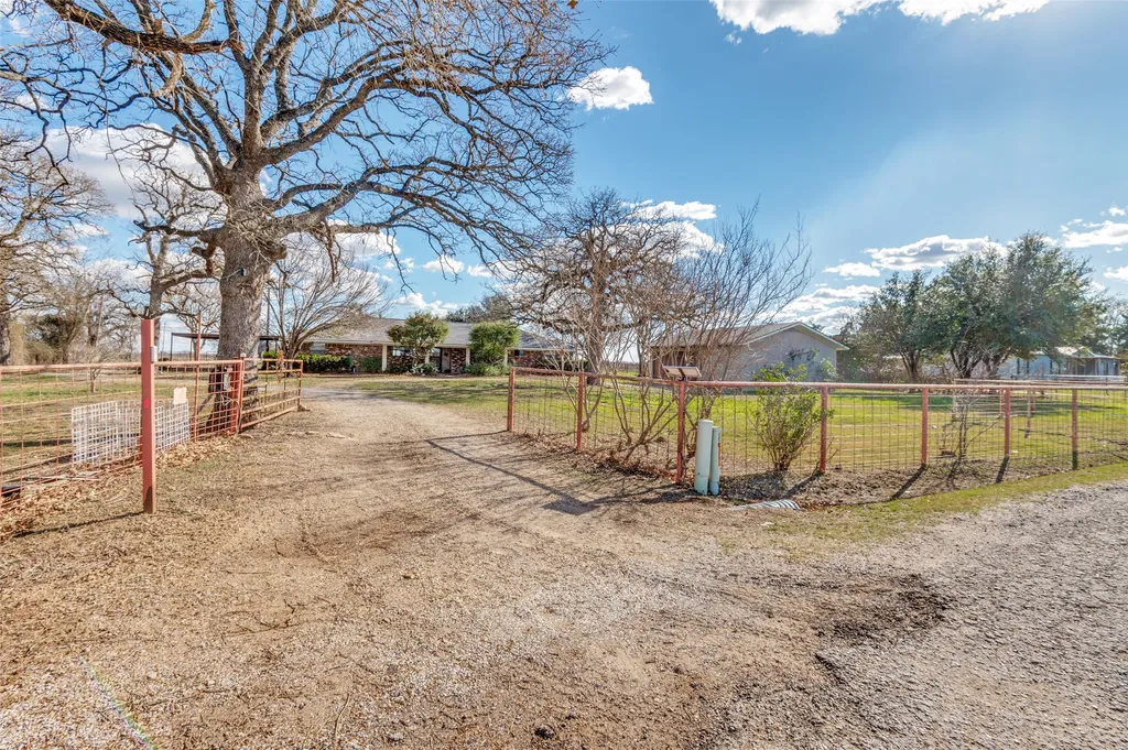 515 Farr Altom Road Combine TX 75159