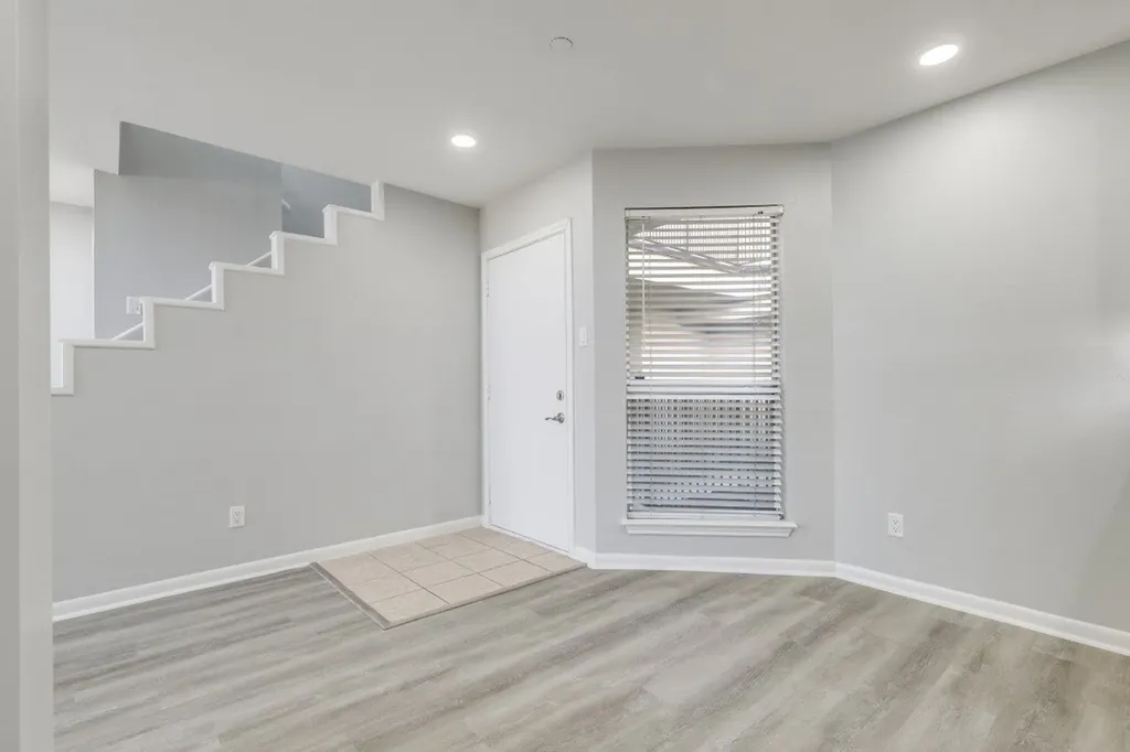 4221 Cole Avenue Dallas TX 75205
