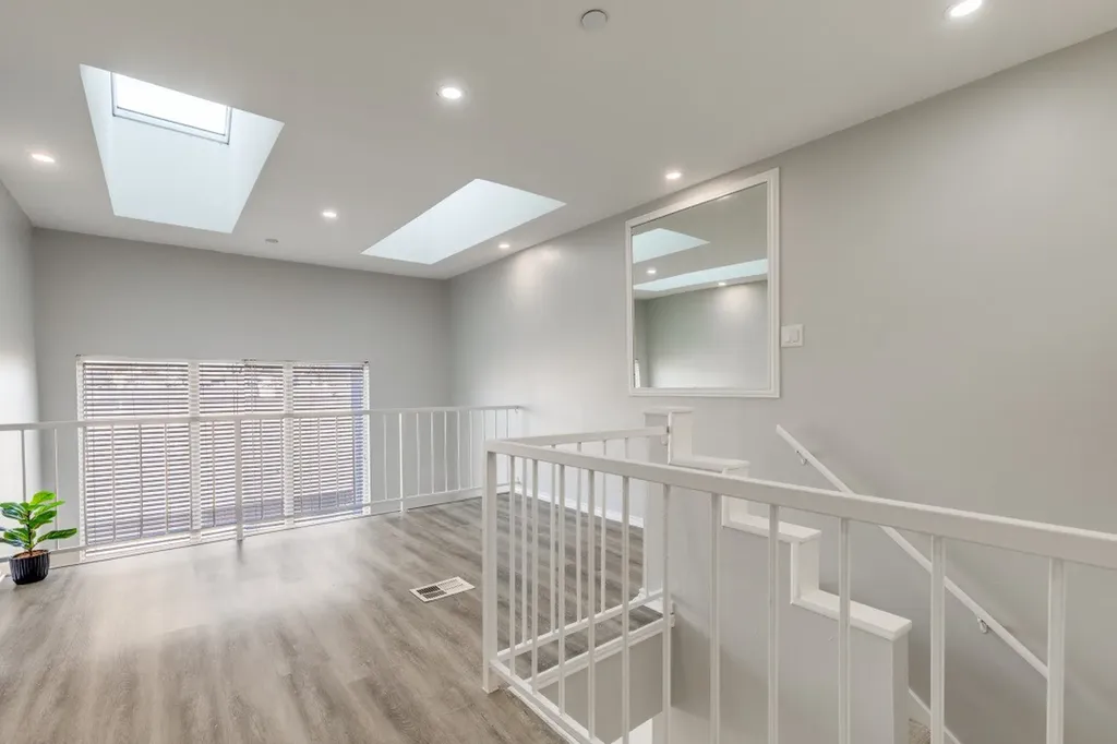 4221 Cole Avenue Dallas TX 75205