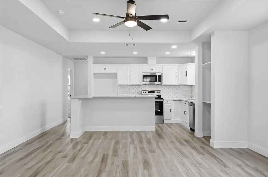 211 Moss Avenue Hearne TX 77859