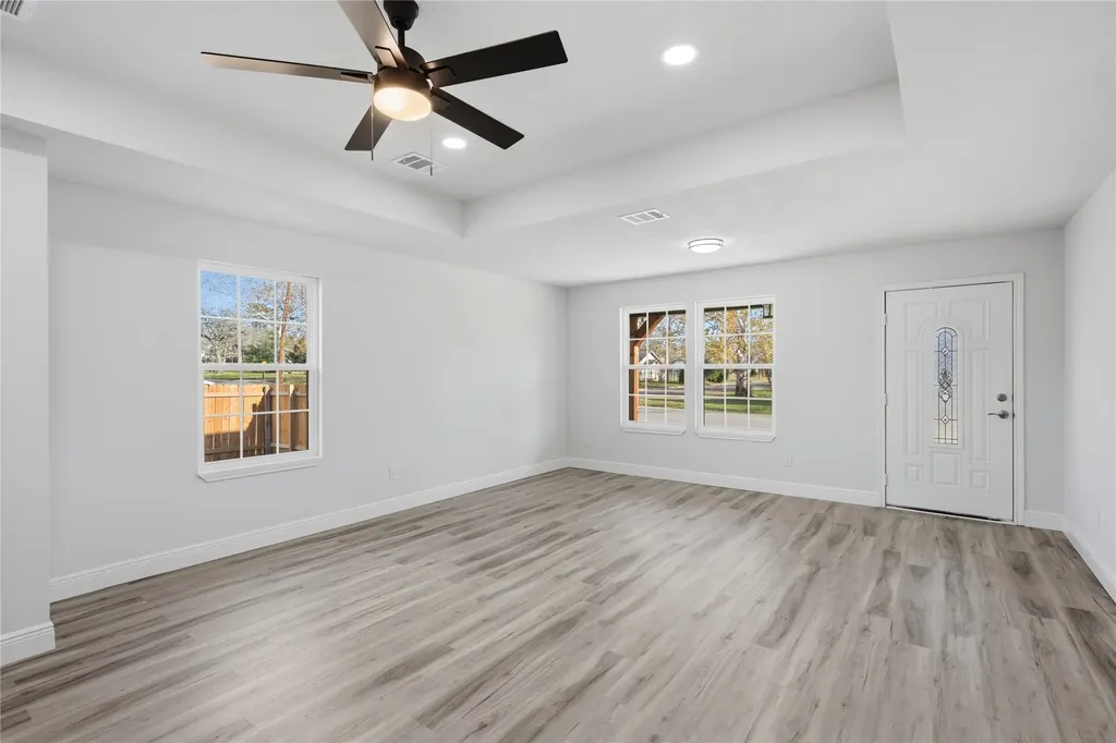 211 Moss Avenue Hearne TX 77859