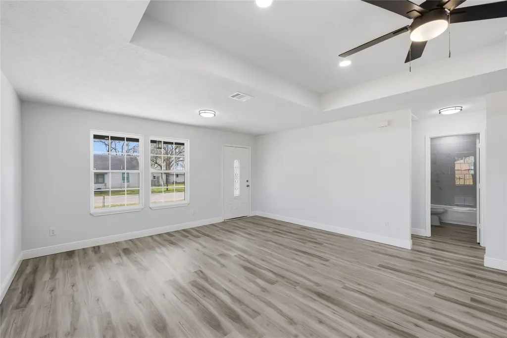 211 Moss Avenue Hearne TX 77859