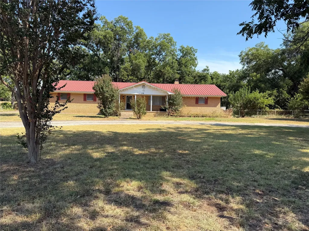 118 N Crescent Street Gorman TX 76454