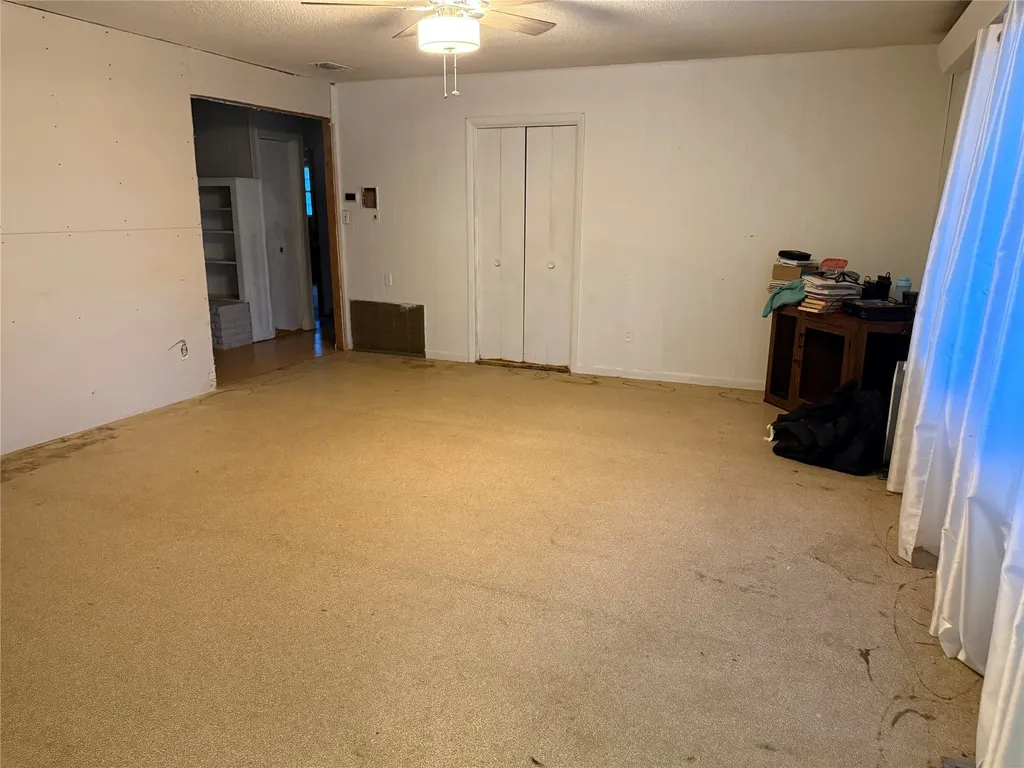 118 N Crescent Street Gorman TX 76454
