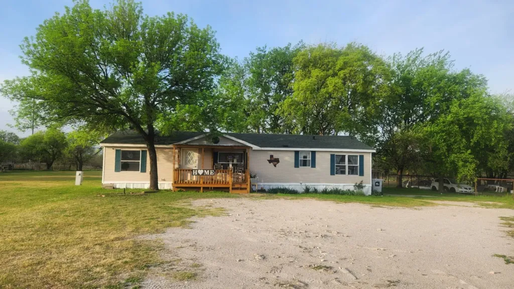 7241 S I-45 Road Alma TX 75119
