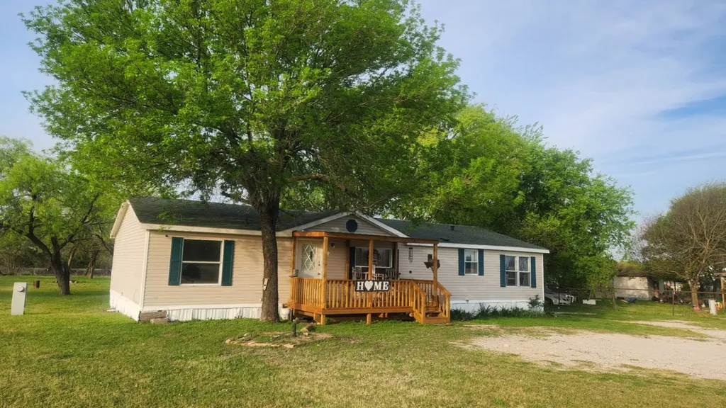 7241 S I-45 Road Alma TX 75119