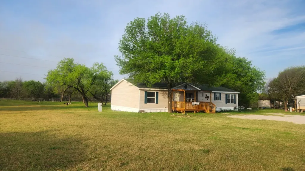 7241 S I-45 Road Alma TX 75119