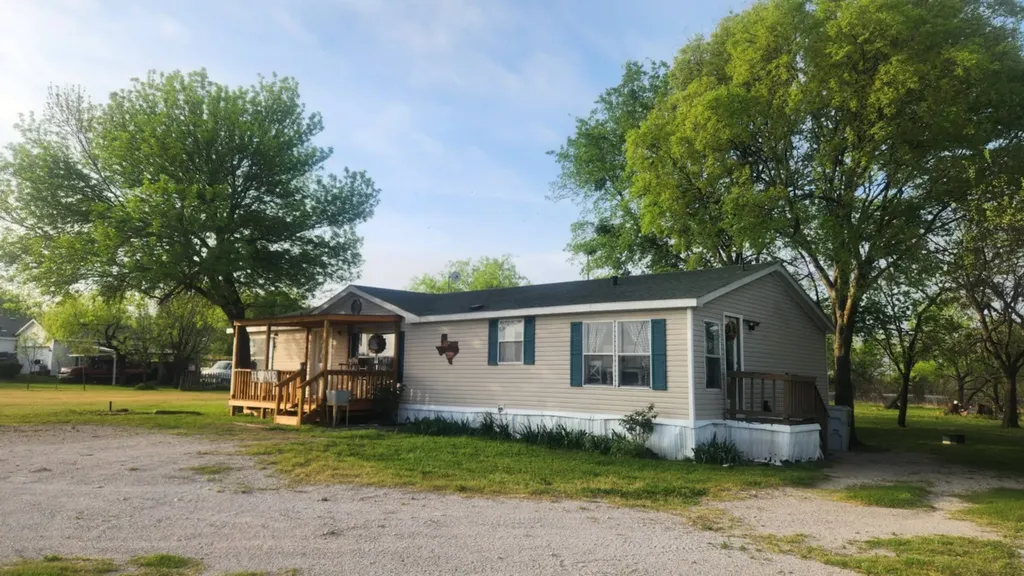 7241 S I-45 Road Alma TX 75119