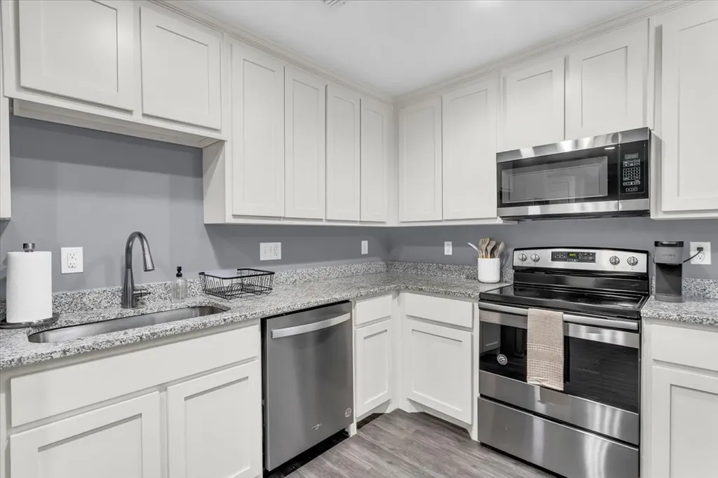 312 E Day Street Denison TX 75021