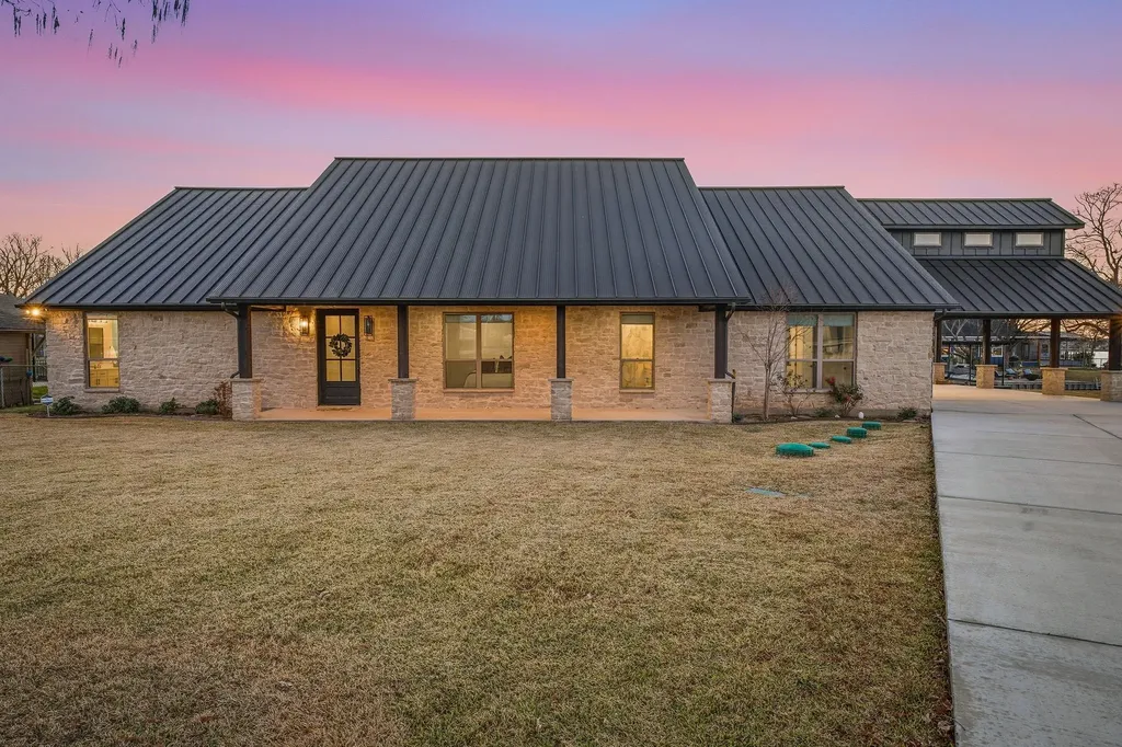 3420 Samoan Court Granbury TX 76048