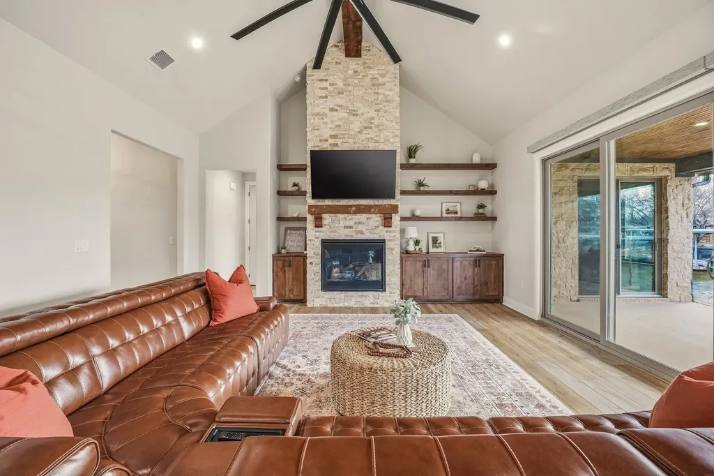3420 Samoan Court Granbury TX 76048
