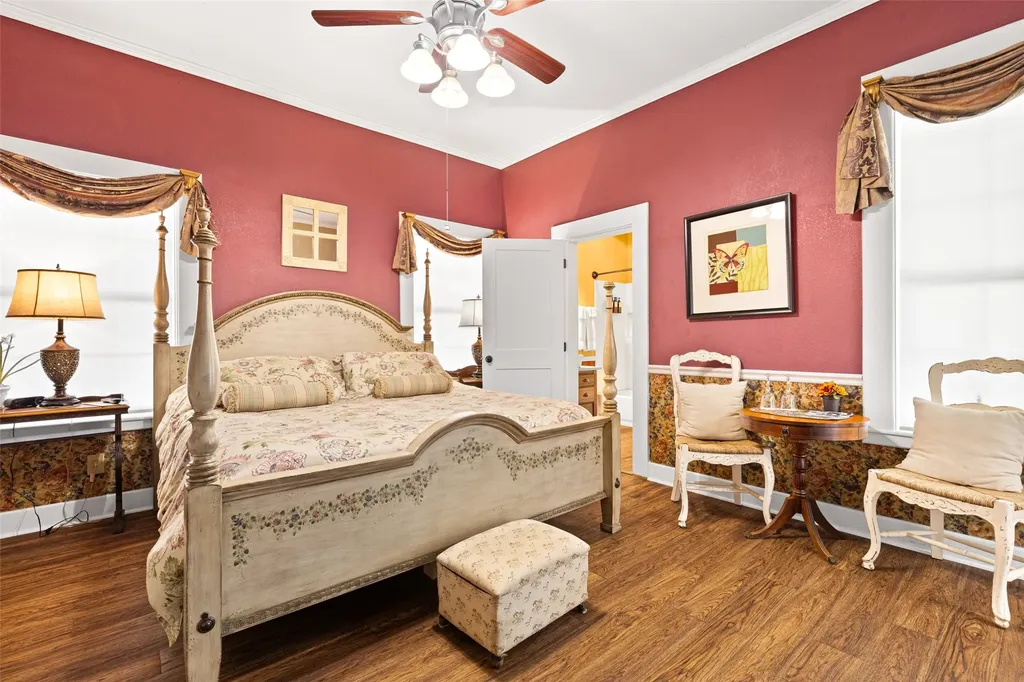 203 E Dixon Street Jefferson TX 75657