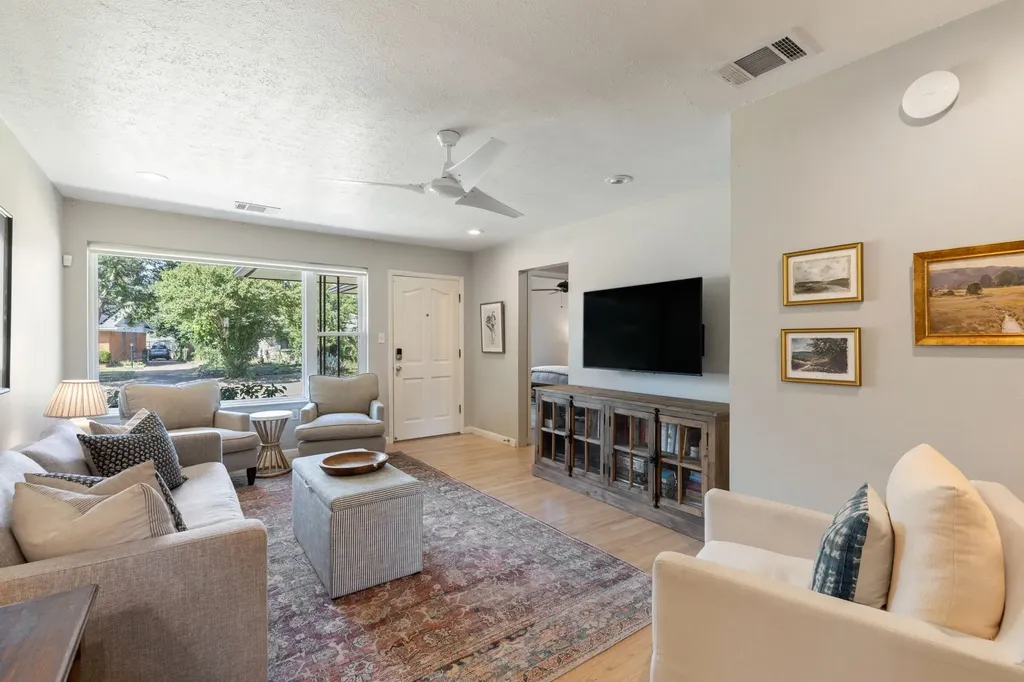 8478 Banquo Drive Dallas TX 75228