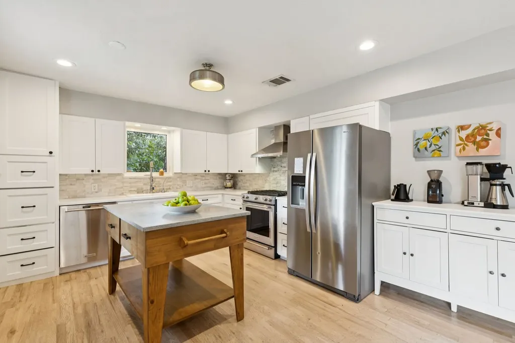 8478 Banquo Drive Dallas TX 75228