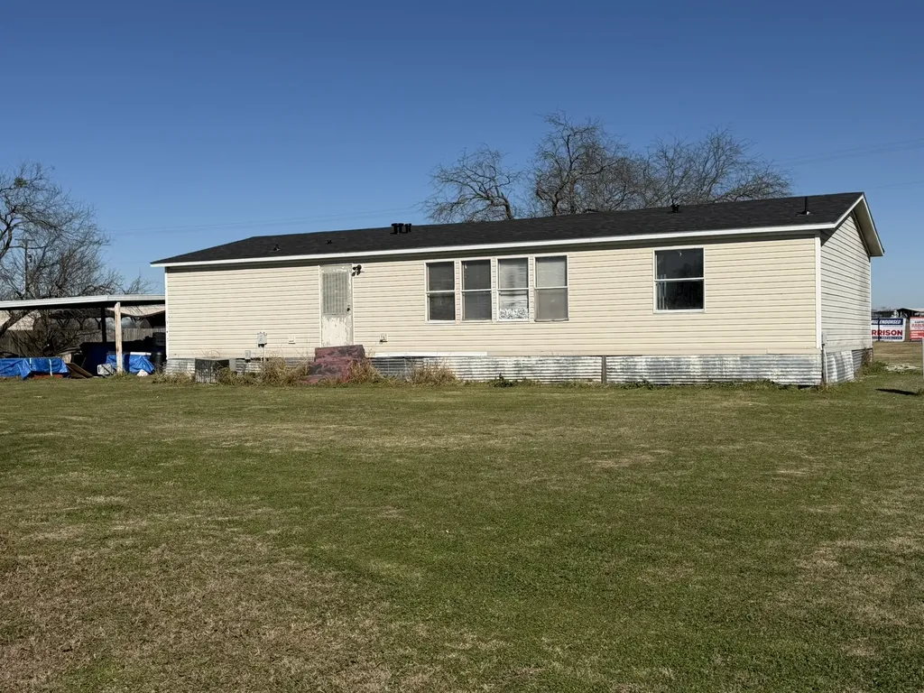7311 S Interstate 45 Service Road Alma TX 75119