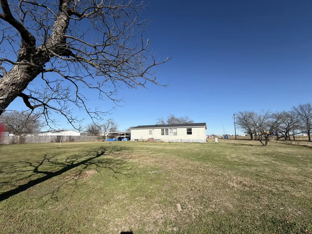 7311 S Interstate 45 Service Road Alma TX 75119