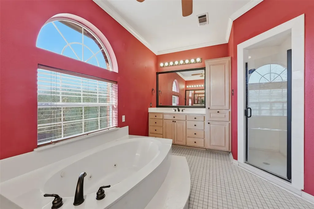 2210 Meadows Lane Sherman TX 75092