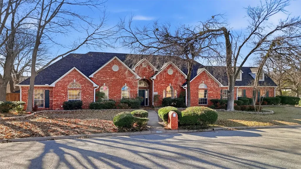 2210 Meadows Lane Sherman TX 75092
