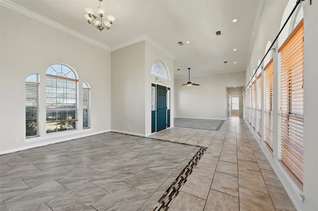 2210 Meadows Lane Sherman TX 75092