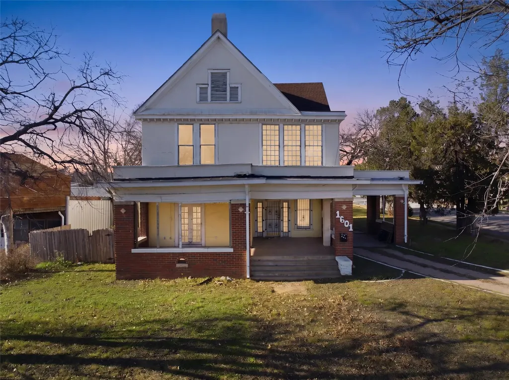 1601 Columbus Avenue Waco TX 76701
