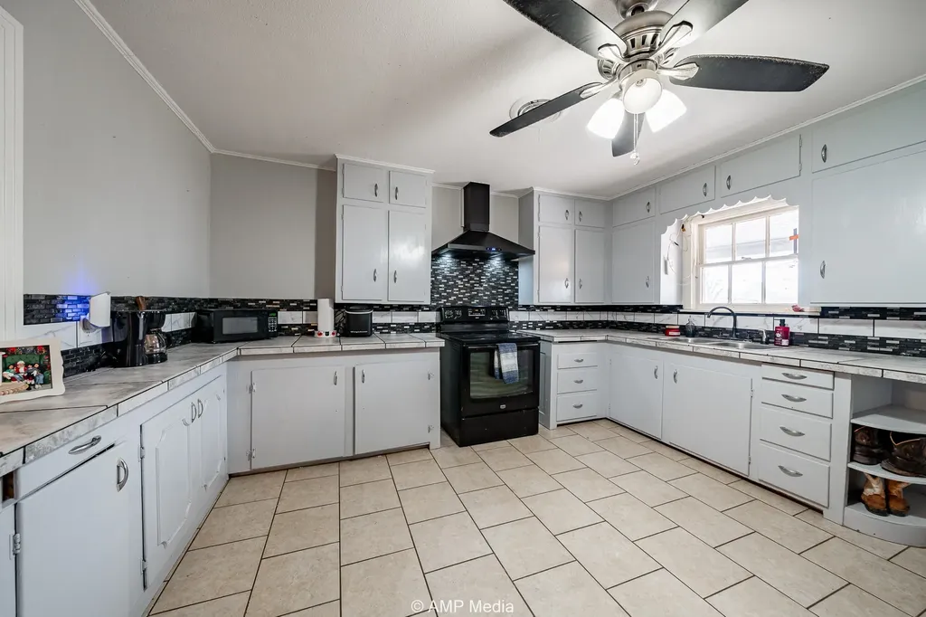 406 N Swenson Street Stamford TX 79553