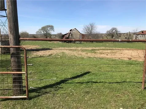 4748 County Road 1010 Joshua TX 76044