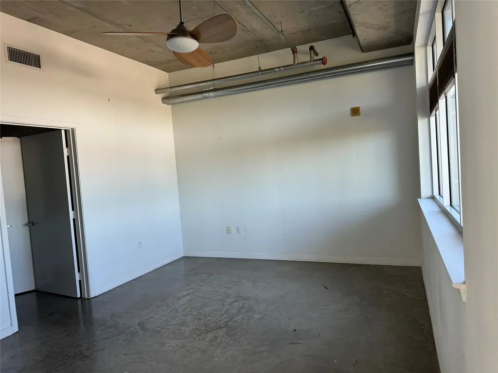 1001 Belleview Street Dallas TX 75215