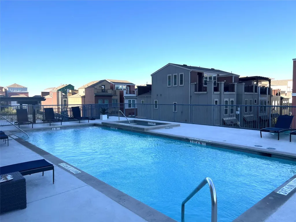 1001 Belleview Street Dallas TX 75215