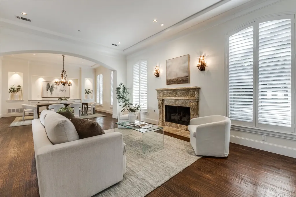 Addison TX, 14828 Bellbrook Drive