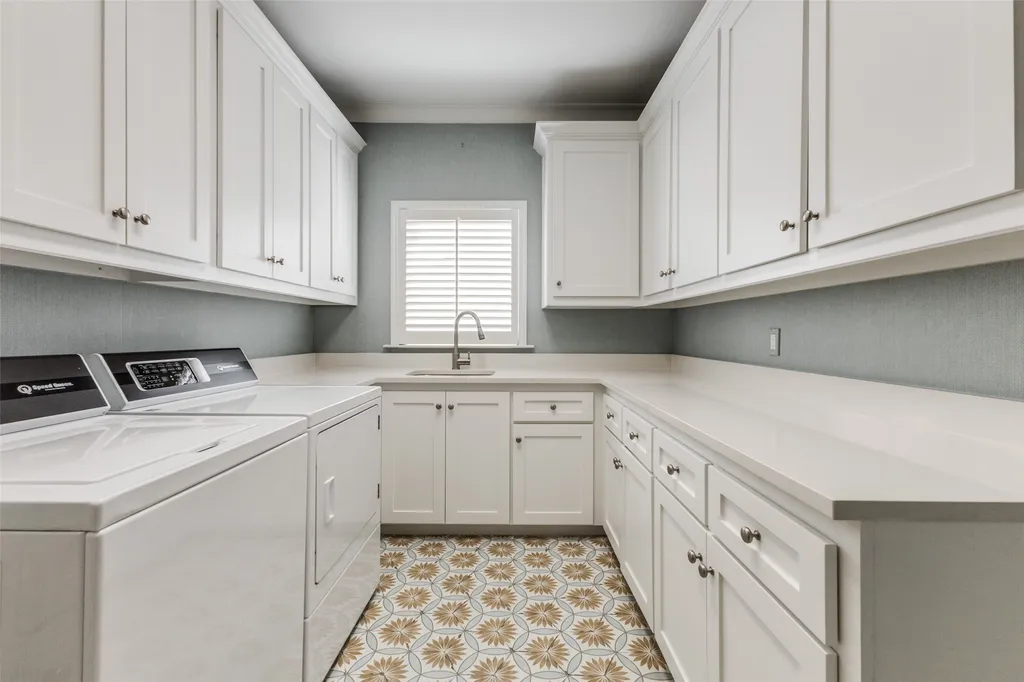 14828 Bellbrook Drive Addison TX 75254