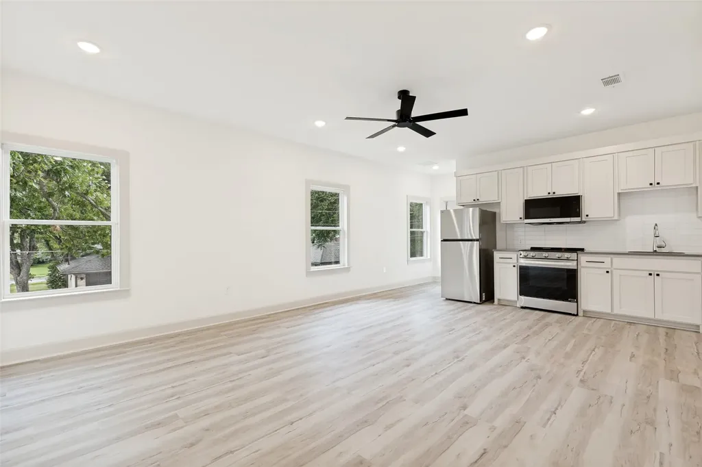 4039 Fawnhollow Drive Dallas TX 75244