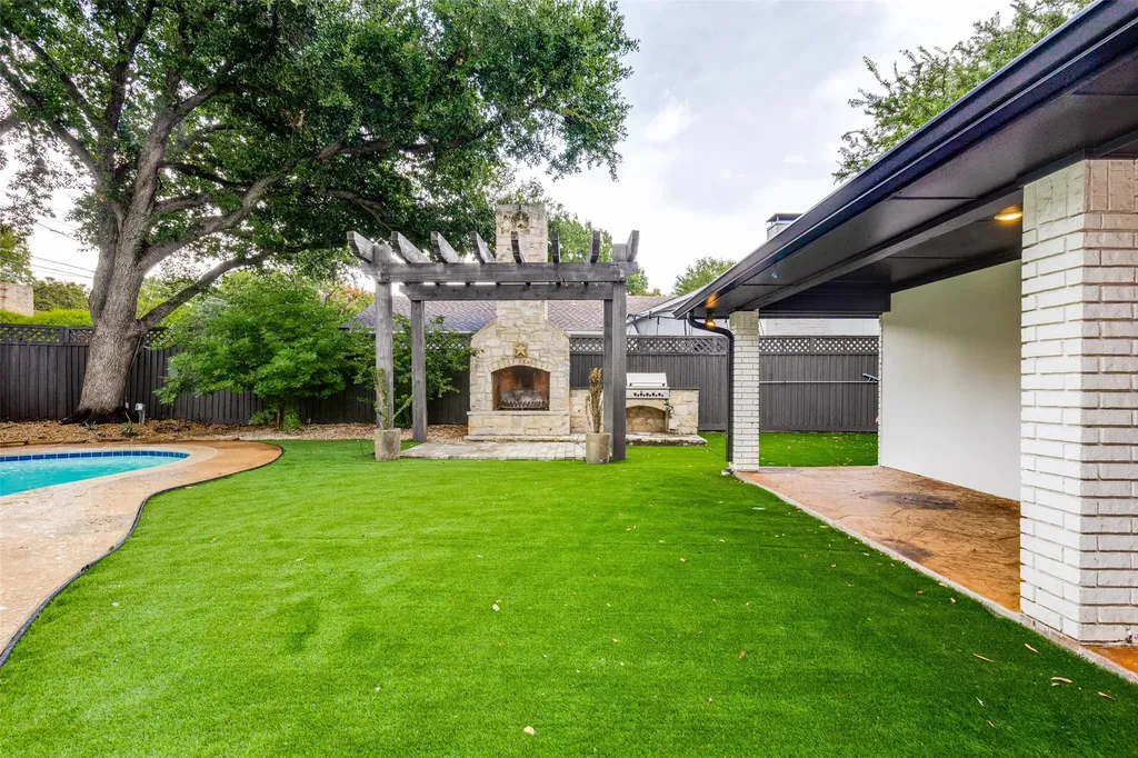 4039 Fawnhollow Drive Dallas TX 75244